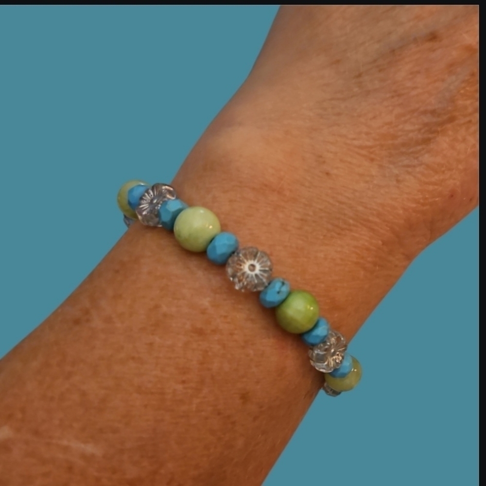HANDMADE Mint Jade Turquoise Czech Glass Floral Beaded Toggle Bracelet
